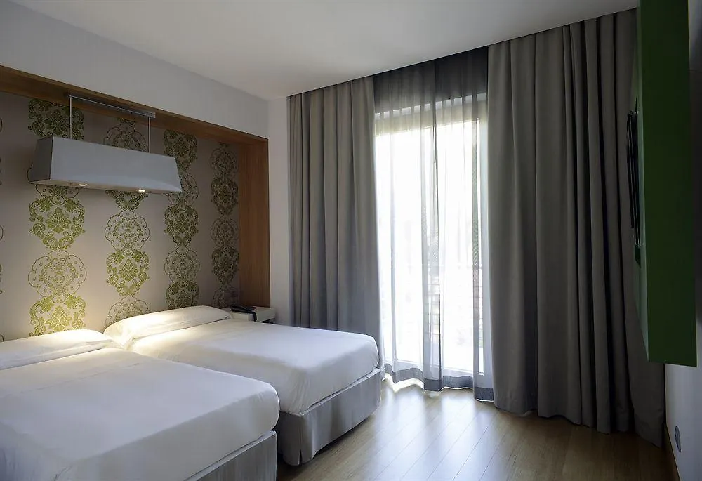 Nh Palermo Hotel 4*,