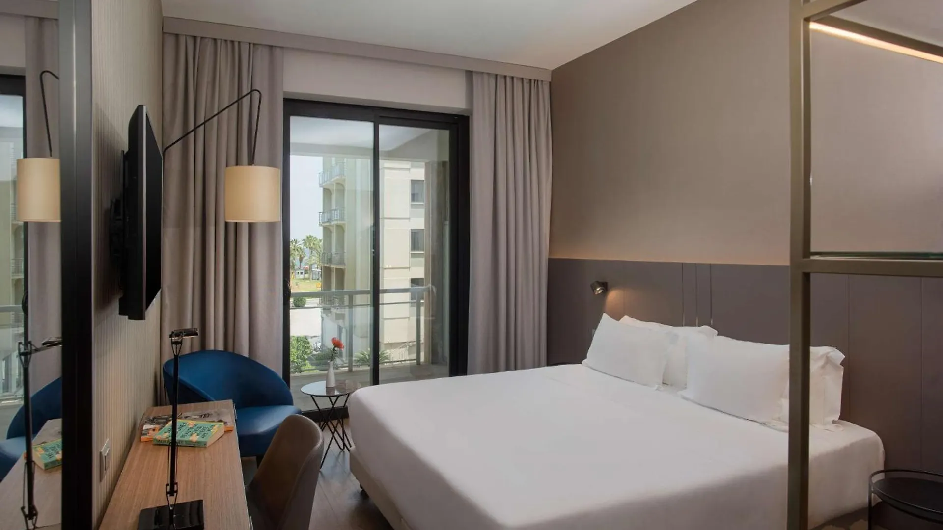 Hotel NH Palermo