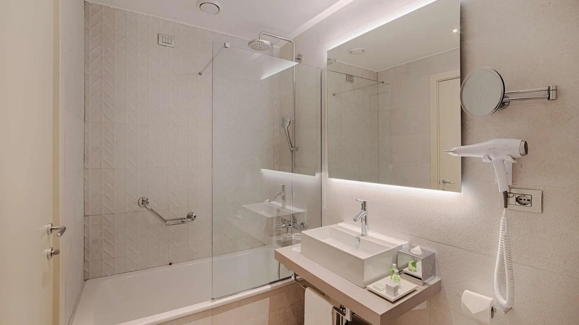 Hotel NH Palermo