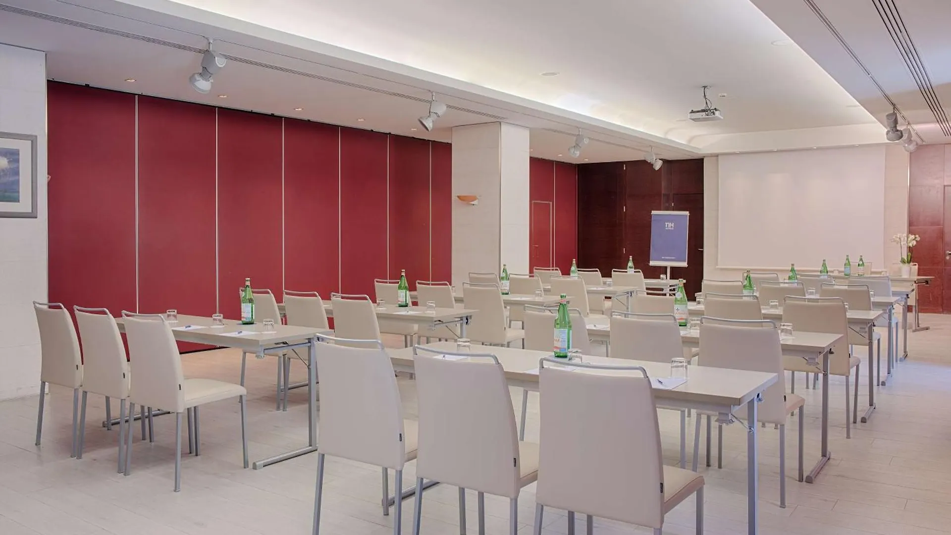Nh Palermo Hotel 4*,