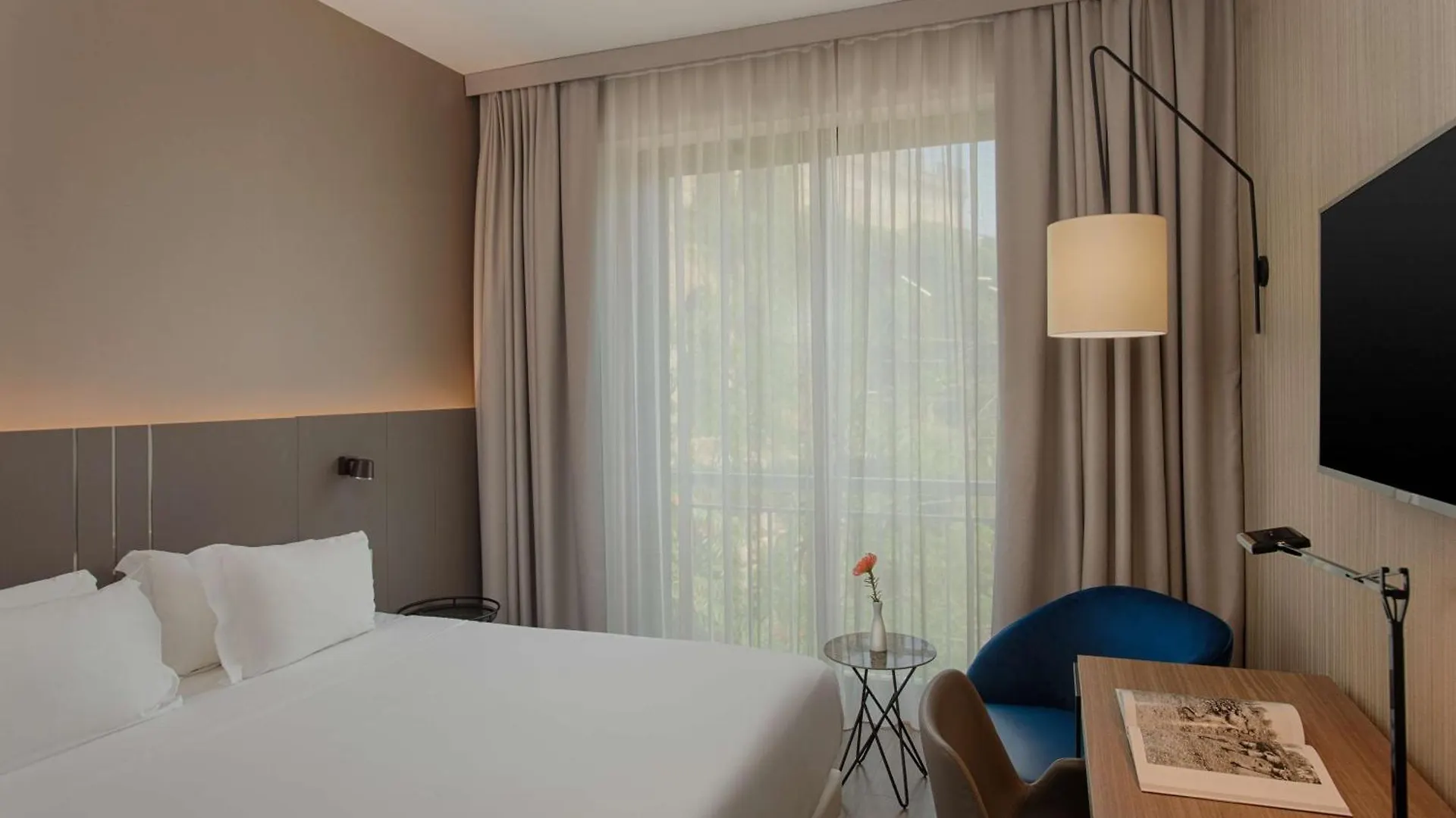 Nh Palermo Hotel