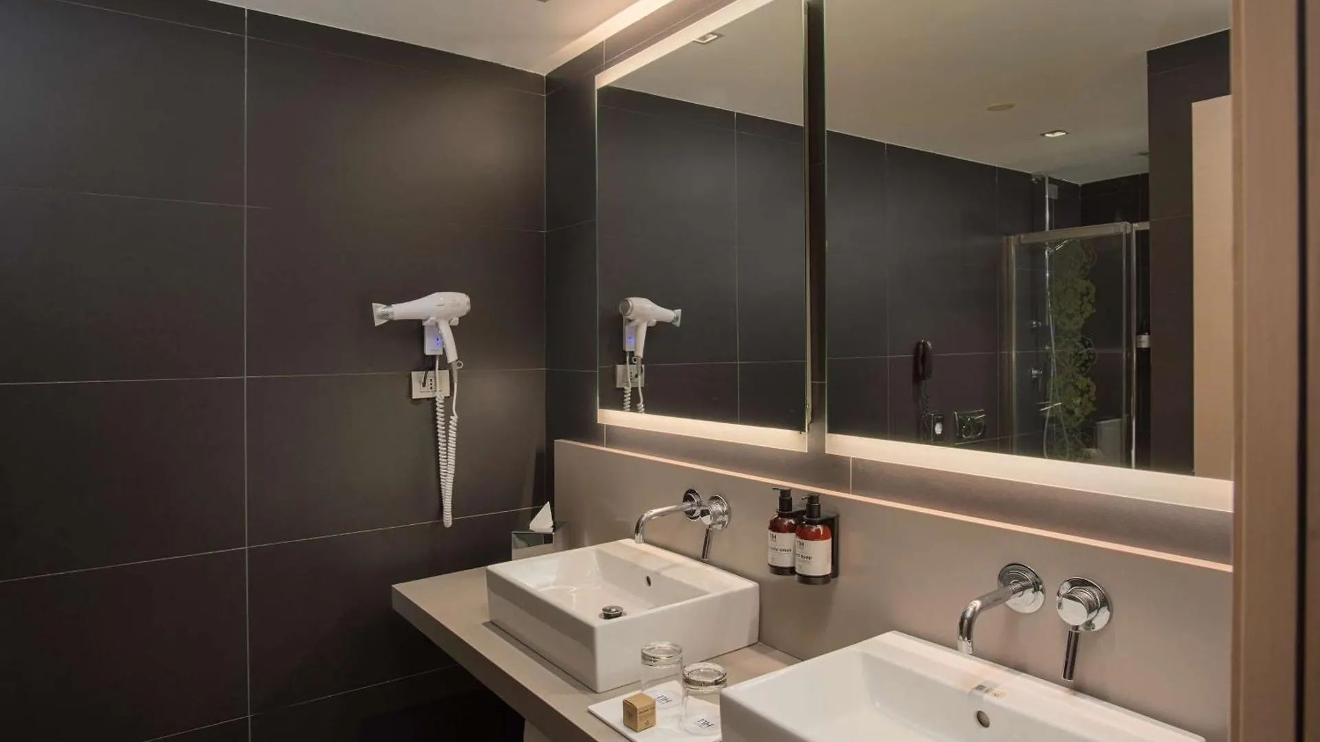 Nh Palermo Otel