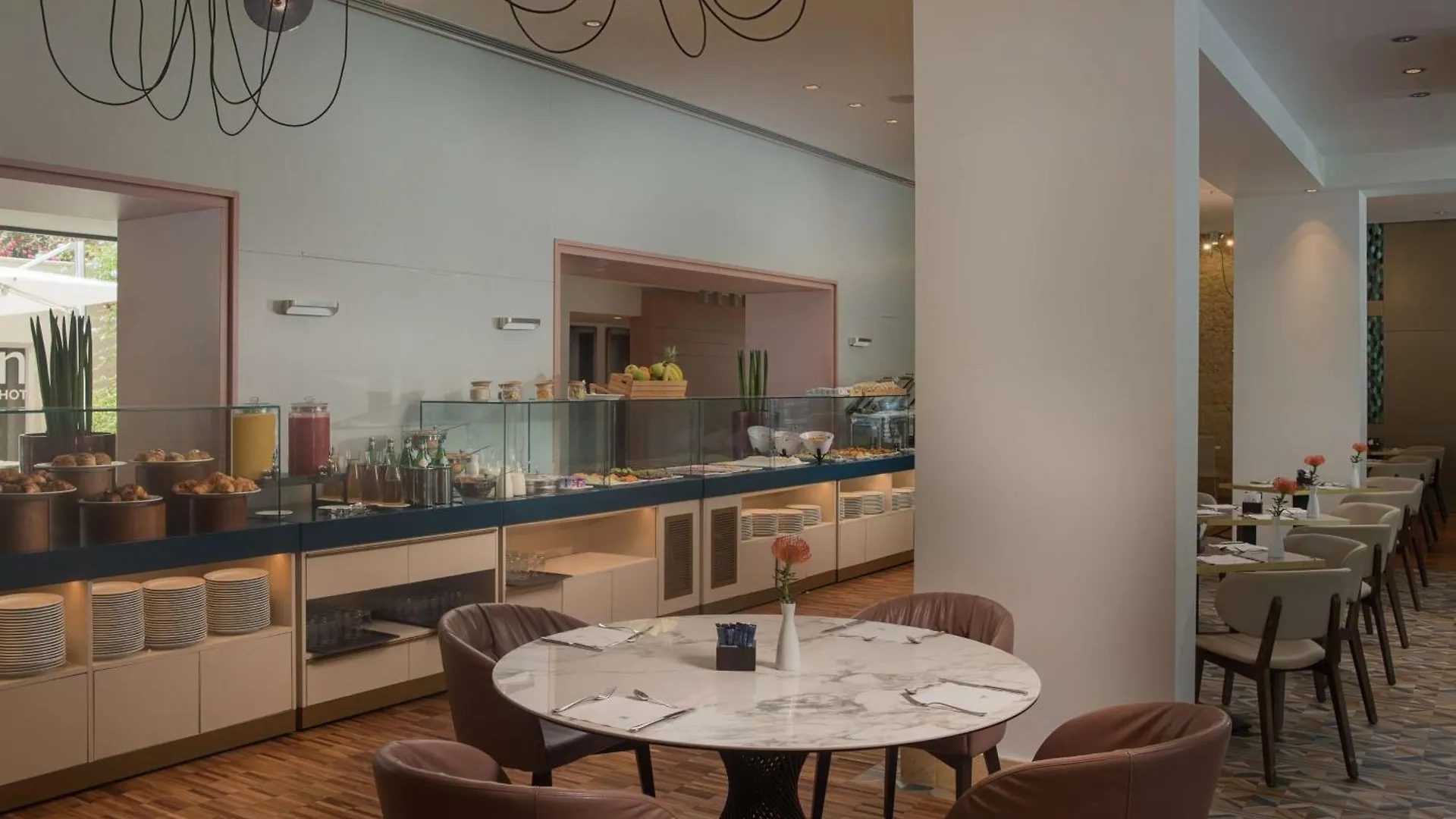 Hotel Nh Palerme 4*,